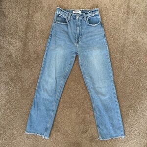 Abercrombie Ultra High Rise Ankle Straight